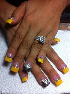 2000s Nail Art, 2000s Nails, Nails Dip Powder, Junk Nails, Yellow Nail Art, Yellow Nails Design, Yellow Nail, Nails Dip