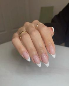 White Nails With Designs, White French Nails, White Tip Nails, French Tip Nail Designs, White Glitter Nails, Basic Nails, White Nail Designs