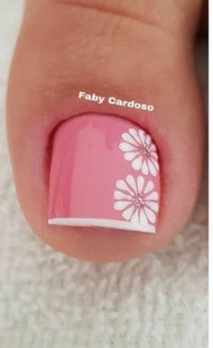 Shellac Toes Summer, Summer Pedicure Designs Toenails, Big Toe Designs Toenails, Flower Toe Nail Designs, Pink Pedicure Ideas, Spring Pedicure Ideas Toenails, Summer Toenail Designs, Spring Toes