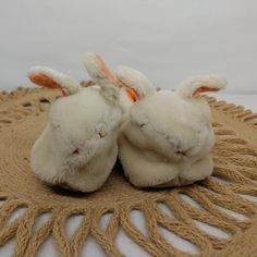 Vintage Baby Slippers Shoes Bunnies Lillian Vernon Easter Bunny Rabbit Booties Nwot Baby Bunny Shoes, Bunny Shoes, Bunny Slippers, Slippers Shoes, Easter Bunny Rabbit, Shoes Vintage, Baby Slippers, Aesthetic Shoes, Slipper Shoes