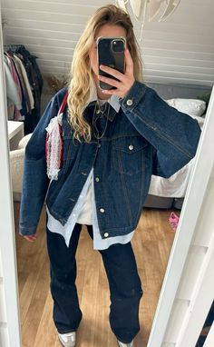 Dark Denim Jacket Outfit, Dark Denim Jacket, Denim Jacket Outfit, Modest Outfits, Simple Outfits, Jacket Outfits, New Outfits