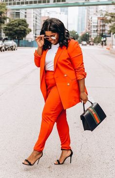 Pretty Work Outfits, Outfits For Plus Size Women, Orange Suit, Chique Outfit, Plus Size Tips, Neue Outfits, Elegante Casual, Outfit Trends