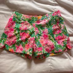 Bright Color. Pull On Shorts Nwt Pull On Shorts, Lilly Pulitzer Shorts, Bright Color, Ocean View, Lilly Pulitzer, Pear, Womens Shorts, Green, Pink