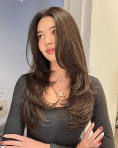 #haircolor #hairstyle #hairideas #hair Haircuts For Long Hair With Layers, Hair Inspiration Long, Layered Haircuts For Medium Hair, Brown Hair Inspo, Hairstyles For Layered Hair, Long Layered Haircuts, Batman Funny, Haircuts For Medium Hair, Long Brown Hair