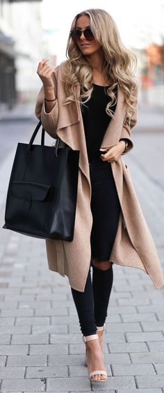 25 Great New Outfits For Your Winter Lookbook - Style Estate - Minimalisticky Chic, Mantel Outfit, Áo Blu, Fall Fashion Coats