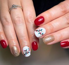 Trendy Christmas Cool Nail Designs Ideas 2023 Cute Nail Designs Christmas Short, Christmas Nail For Short Nails, Holiday Lights Nails, Christmas Light Nails Short, Holiday Light Nails, Christmas Nail Art 2023, Christmas Light Nails Acrylic, Christmas Nails With Lights, Christmas Light Nail Designs