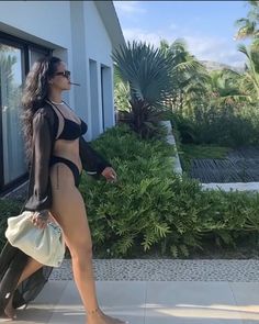 Looks Rihanna, Rihanna Outfits, Rihanna Looks, Rihanna Photos, Rihanna Riri, Walking Down The Street, Maggie Lindemann, Rihanna Style, Rihanna Fenty