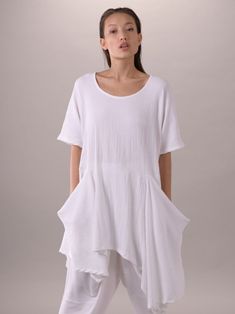 Chic and comfy in one drapey tunic dress. Bodice Top, Beauty Dress, Handkerchief Hem, Knit Tunic, Jacquard Knit, Textured Knit, White Summer, Dress White, Tunic Dress