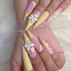 Yellow Nails Rhinestones, Spring Nails Stiletto, Yellow Bling Nails Rhinestones, Yellow Stiletto Nails Design, 3d Flower Nails Stiletto, Stilleto Kawaii Nails, Diy Rhinestone Nails, Stilleto Nails Designs, Stiletto Nails Designs