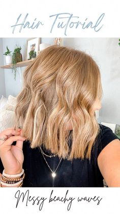 How To Style Short Hair Bob Beach Waves Flat Irons, Undone Waves Short Hair, How To Beach Waves Short Hair, Short Hair Beachy Waves, How To Create Wavy Hair, Wave Curls Short Hair, Messy Waves Short Hair, Soft Waves Short Hair, Loose Waves Short Hair