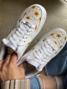 Customized AF1's with hand-painted sunflower design! This design is painted on brand new white women's Nike Air Force 1 '07's (come with box). Unlike my other listing, this design is also painted on the toe boxes of the shoe. These shoes are made to order, so I do not accept returns/refunds. Shoes are painted with Angelus leather paint and then sealed with a waterproof matte acrylic finisher (also Angelus brand). Feel free to message me with any questions you might have about this product :) Hand Painted Shoes Ideas Design, Painted Air Force 1 Ideas, Custom White Sneakers For Spring, Casual Hand Painted White Custom Sneakers, Casual Hand Painted White Sneakers, Hand Painted White Custom Sneakers For Summer, White Custom Sneakers For Summer Streetwear, Trendy White Custom Sneakers For Spring, Casual White Custom Sneakers With Artwork