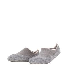 These comfortable house slippers made of fine, soft merino wool offer the highest level of comfort and keep your feet warm. Due to the short cut, which is based on the classic FALKE Cosyshoe slippers, they are very easy to put on and take off. The soft plush on the inside further makes for great wearing comfort, ensuring a great and relaxed feel. The printed nubs on the sole ensure an improved grip. The FALKE Perfect Fit makes this product a great addition to your home. House Slippers Womens, House Socks, Slippers Womens, Lapis Blue, House Slippers, Short Cuts, Socks And Hosiery, Dream Clothes, High Level