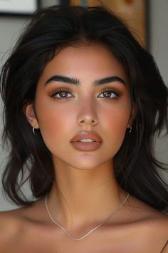 Wedding Makeup Looks For Brown Skin, Large Winged Eyeliner, Makeup For Lined Eyes, Makeup Look For Birthday, Half Winged Eyeliner, Half Lashes Makeup Look, Lined Eyes Makeup, Make Up Nude Look, Makeup Looks For Birthday