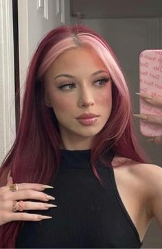 Pink Money Piece, Chi Hair, Pink Money, Prettiest Celebrities, Hair Color Streaks, Money Piece