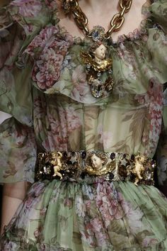 Trendy Fashion Jewelry, Couture Details, Fashion 2018, Fall 2018, Womens Fashion Trends, Fashion Details, Couture Fashion, Beautiful Outfits, Runway Fashion