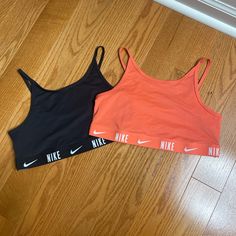 Scoop Back Nike Sports Bras Nwot Orange Athleisure Tops For Sports, Sporty Orange Top For Sports Events, Black Cotton Sports Bra For Gym, Casual Orange Sports Bra For Gym, Sporty Orange Tops For Sports Events, Orange Sportswear Activewear For Training, Orange Activewear For Sports, Orange Sporty Tops For Sports Season, Orange Sporty Tops For Sports