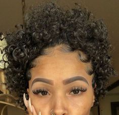 Edges Laid, Edges Hair, Hairstyles Braided, Pelo Afro, Natural Hair Beauty, Baby Hair Clips, Hair Laid, Penteado Cabelo Curto