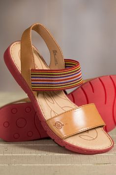 Fresh as the summer breeze, our spunky, lightweight leather sandals navigate city pavement or sandy beach with ease. Modern Heels, Slipper Shoes Women, Fancy Sandals, Pretty Sandals, Trendy Sandals, Comfort Shoes Women, Womens Sandals Summer, Sandal Online, Latest Shoe Trends