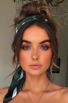 18 CUTE BANDANNA HAIRSTYLES YOU WILL LOVE Natalie Sole, Hairband Hairstyle, Best Natural Makeup, A Messy Bun, Hair Scarf Styles, Peinados Fáciles Para Cabello Corto, Bandana Hairstyles, Prada Handbags, Hair Today