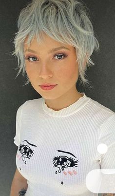 Layered Hair Ideas, Short Layered Hair, Shaggy Pixie, New Hair Do, Short Hair Images, Grey Hair Inspiration, A Hairstyle, Hair With Layers, Edgy Haircuts