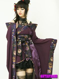 和ゴス - Google 検索 もっと見る Diy Kostüm, Casual Outfit Inspiration, Beautiful Kimonos, Japanese Outfits, Japan Fashion, Cosplay Outfits, Lolita Dress