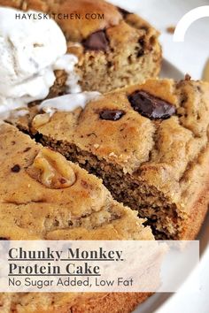 Chunky Monkey Protein Cake is better than your favorite ice cream! With mashed banana in the cake, peanut butter powder, walnuts and sugar free chocolate, this high protein chunky monkey cake is healthy, low fat and added sugar free! Cake Peanut Butter, Banana Coffee Cakes, Unflavored Protein Powder, Butter Powder, Meal Prep Snacks, Protein Cake, Protein Brownies, Protein Bread, Chunky Monkey