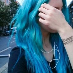 Atlantic Blue Hair, Best Blue Hair Dye, Teal Hair Dye, Oc Hair, Hair Colors Ideas, Funky Hair, Dyed Hair Blue, Teal Hair, Hair Dyes