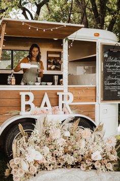 Wedding bar wedding drinks signature cocktails mobile bar colorado mobile bar Horse Trailer Bar, Constellation Wedding, Trailer Bar, Mobile Bars, Flower Shop Design, Mobile Wedding