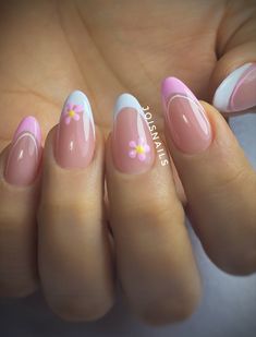 #pressonnails #nails #instagram #aesthetic #fashion Ideas De Uñas Aesthetic, Instagram Aesthetic Fashion, Band Nails, Beauty Hacks Nails, Retro Nails, Hello Nails, Cute Simple Nails, Simple Gel Nails, Girly Acrylic Nails