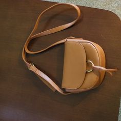 Jj Winters Crossbody Bag. Never Worn. Casual Brown Saddle Bag For Everyday Use, Light Brown Bag With Adjustable Strap For Day Out, Casual Brown Saddle Bag With Detachable Strap, Brown Shoulder Bag For Day Out, Trendy Brown Saddle Bag For Everyday, Trendy Brown Everyday Saddle Bag, Brown Satchel Shoulder Bag For Day Out, Trendy Light Brown Crossbody Satchel, Casual Dark Tan Satchel Shoulder Bag