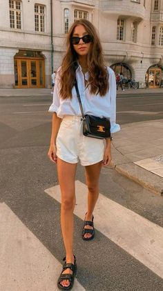 25 Top Hottest London Summer Outfits: What to Wear for a Trendy UK Outfits 25 Ootd Magazine, Mode Hippie, Europe Outfits, Chique Outfits, Neue Outfits, Paris Outfits, Looks Street Style, Outfit Trends, Mode Inspo