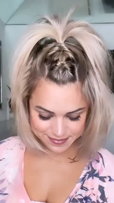 Ekaterina Guerra | Short Hairstyles + Makeup | Did you know the girl at the beginning is ME?😉 That video has been shared thousands of times MILLIONS of views on various platforms most... | Instagram Medium Length Hair Styles With Rubber Bands, Shoulder Length Hairdos Simple, Katyguerralit Hair, Up Styles For Short Hair, Half Up Hairstyles For Short Hair, Short Haircuts Pixie, Short Hair Dos, Short Hair Updo Tutorial, Easy Short Haircuts