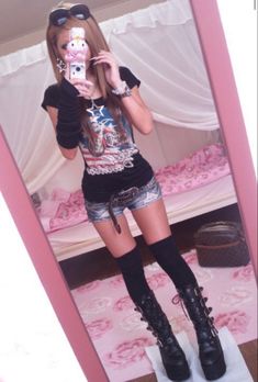 Hime Gyaru Outfits, Gyaru Bag, Hime Gal, Acubi Aesthetic, Kawaii Punk, Blue Pfp, Outfit Coquette, Glam Punk