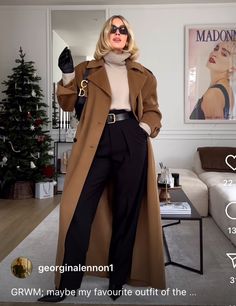 Trench Coat Outfit Business, Cold Weather Office Outfits, Brown Coat Outfit Winter, Winter Office Outfits Women Cold, Brown Long Coat Outfit, Winter Trench Coat Outfit, Super Cold Winter Outfits, Tan Coat Outfit, Brown Trench Coat Outfit