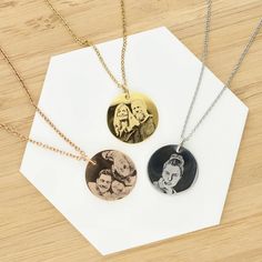 You can personalize this gorgeous round pendant necklace with your favorite pet's paw. A name can be added. Each item is made to order, which gives our pieces a unique meaning that is specific and special to you. ∙ ∙ ∙ ∙ ∙ ∙ ∙ ∙ ∙ ∙ ∙ ∙ ∙ ∙ ∙ ∙ ∙ ∙ ∙ ∙ ∙ ∙ ∙ ∙ ∙ ∙ ∙ ∙ ∙ ∙ ∙ ∙ ∙ ∙ ∙ ∙ ∙ ∙ I T E M ∙ D E T A I L S * Material: High Quality Sterling Silver - Lead & Nickel Free - Hypoallergenic * Disc size (Diameter): 30 mm ( 1.2'' ), 35mm (1.4'') * Length: 45cm, 17.8'' * Colors: Gold, Silver, Rose Go Customized Round Pendant Necklace For Personalized Gift, Customizable Rose Gold Charm Necklaces With Round Pendant, Nickel-free Round Pendant Charm Necklaces For Best Friend Gift, Nickel-free Round Pendant Charm Necklace For Best Friend, Customizable Rose Gold Charm Necklace With Round Pendant, Personalized Charm Necklaces For Best Friend Gift, Personalized Round Charm Necklaces For Best Friend, Customized Round Jewelry For Best Friend, Customizable Rose Gold Round Pendant Charm Necklace