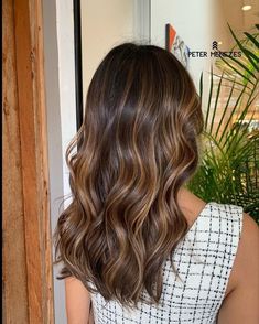 Brown Hair Inspo, Brunette Hair With Highlights, Brunette Balayage Hair, Brown Hair Balayage, Balayage Hair Blonde, Hair Balayage, Balayage Brunette, Brown Blonde Hair, Brown Hair With Highlights