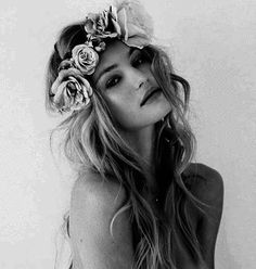 Innocence Smink Inspiration, 인물 사진, Flower Child, Flower Dresses, Hippie Style, Pretty Hairstyles