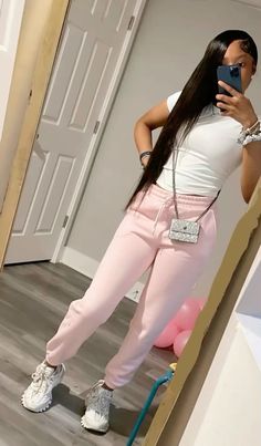 Flared Outfit Leggings, All Black With Pink Shoes Outfit, Pink Birthday Outfit School, Cute Chill Outfits Baddie, Essential Sweatpants Outfit, Black And Pink Birthday Outfit, Calm Outfits For School, Pink Asics Outfit, Tan And Pink Outfit