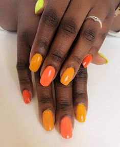 Fall Short Nail Colors, Short Nail Colors, Nails Squoval, Short Red Nails, Biab Nails, Acrylic Overlay, Edgy Nails, Nails Tips