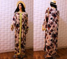 stunning  Moroccan kaftan, it's very comfortable and elegant and will turn heads on any occasion. measurements : bust:124cm/48'' length:140cm/55'' Kaftan Wedding Dress, Kaftan Wedding, Moroccan Kaftan, Moroccan Dress, Hooded Cloak, Wedding Dresses Simple, Vintage Moroccan, Pure Linen, Dress Vintage