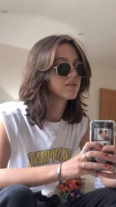 Brunette Hair Short Layers, Layered Short Hair With Curtain Bangs, Stronger Hair, Asian Short Hair, Hair Inspiration Short, Healthier Hair, Haircut And Color, Flat Stomach, Short Hair Haircuts