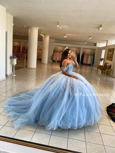 Baby Blue Quinceanera Dresses Cinderella, Pastel Blue Quince Dress, Cute Quince Outfits, Blue Xv Dresses, Quinceanera Dresses Baby Blue, Baby Blue Quinceanera Theme, Quince Outfits Guest, Baby Blue Quinceanera Dresses, Quince Outfits