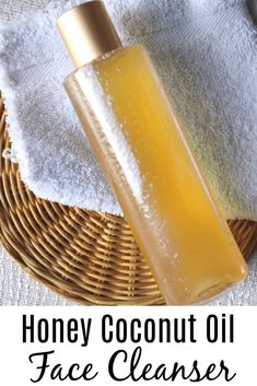 Diy Face Cleanser For Dry Skin, Diy Face Cleanser Recipes, All Natural Face Cleanser, Natural Skin Cleanser, Diy Oil Face Cleanser, Homemade Face Cleanser Recipe, Natural Face Cleanser Homemade, Natural Face Wash For Acne, Natural Face Wash Homemade