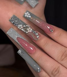 ardentnailspa_2 on ig Nail Room, Unique Acrylic Nails, Bling Acrylic Nails, Short Acrylic Nails Designs, Birthday Nails, Nails At Home, Fire Nails, Nail Shop, Nail Technician