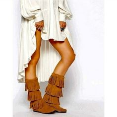 Minnetonka 3-Layer Fringe Boots In Brown Leather. Size 9. New (Nwob), Never Worn (See Photos) Style #1632 Classic Minnetonka Pull-On Style Fringed Boots Feature Soft Suede Leather, Padded Insole, And Rubber Sole. Height: 12” Calf Circumference: 13.5” Fringed Boots, Minnetonka Fringe Boots, Boots With Fringe, Minnetonka Boots, Suede Fringe Boots, Aeropostale Hoodies, Boho Boots, Fringe Boots, Suede Leather Boots