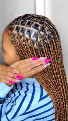 Knotless Box Braids, Cute Box Braids, African Hair Braiding Styles, Box Braids Hairstyles For Black Women, Afrikaanse Mode, Braided Cornrow Hairstyles, Braids Hairstyles Pictures