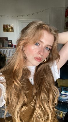 Amber Hair, Brown Hair Looks, Strawberry Blonde Hair, Blowout Hair, Long Blonde, Hair Inspiration Color, Good Hair Day, Hair Inspo Color, Light Hair