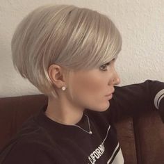 50+ Pixie Cut With Long Bangs Haircuts Long Pixie Haircut With Bangs, Pixie Cut With Long Bangs, Κούρεμα Bob, Pixie Haircut For Thick Hair, Long Pixie, Long Bangs, Short Bob Haircuts, Pixie Haircuts