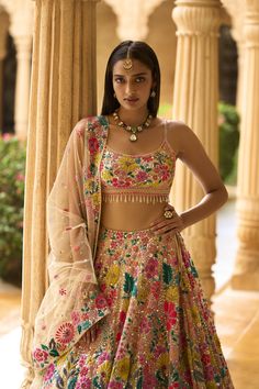 Seema Gujral, Indian Outfits Lehenga, Floral Lehenga, Applique Work, Red Lehenga, Indian Bridal Fashion, Indian Wedding Outfits, Net Dupatta, Lehenga Designs