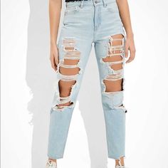 Brand New American Eagle Jeans Women, American Eagle Mom Jeans, Rip Mom, Ripped Mom Jeans, Ae Jeans, Jean Trends, High Rise Mom Jeans, Cute Jeans, Mens Outfitters